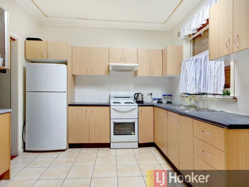 31 Denise Crescent, Peakhurst NSW 2210