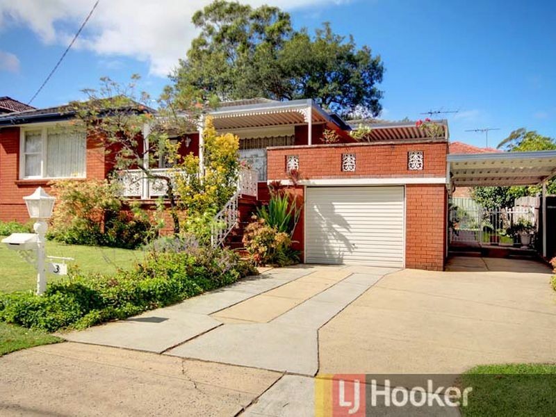 3 Marsden Crescent, Peakhurst NSW 2210