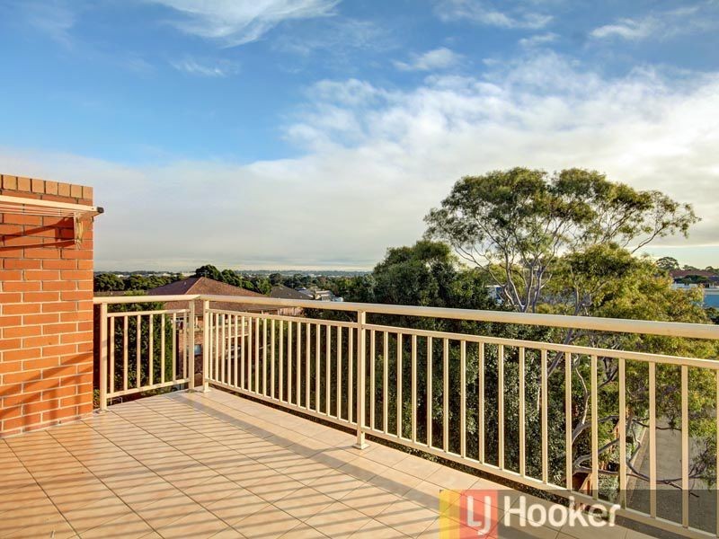 13/2-8 Short Road, Riverwood NSW 2210