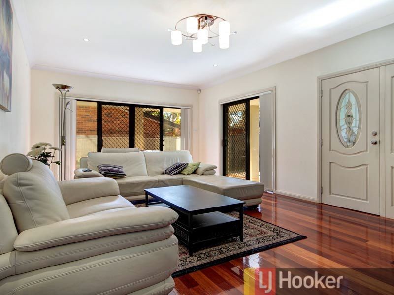 4/2B Hymen Street, Peakhurst NSW 2210