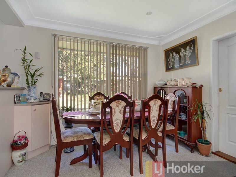 8 David Place, Peakhurst NSW 2210