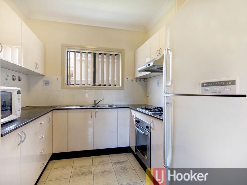 4/2B Hymen Street, Peakhurst NSW 2210