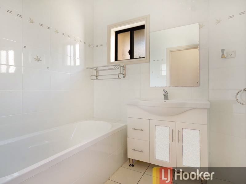 4/2B Hymen Street, Peakhurst NSW 2210