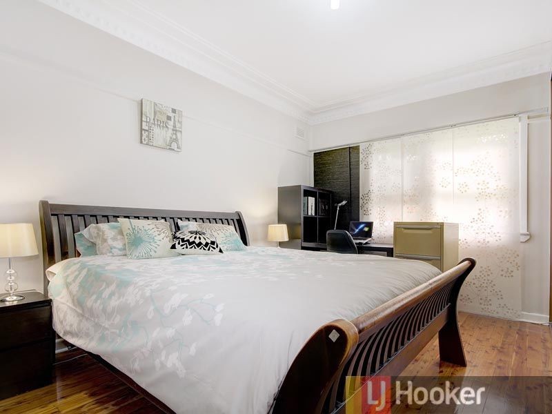 4 Mona Road, Riverwood NSW 2210