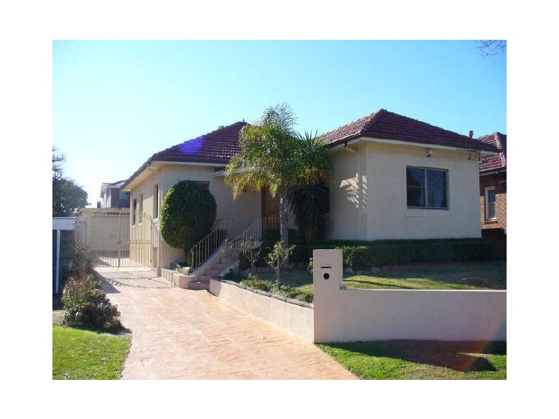 6 Bernard Avenue, Bardwell Park NSW 2207