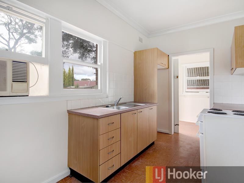 3 Arnold Street, Peakhurst NSW 2210