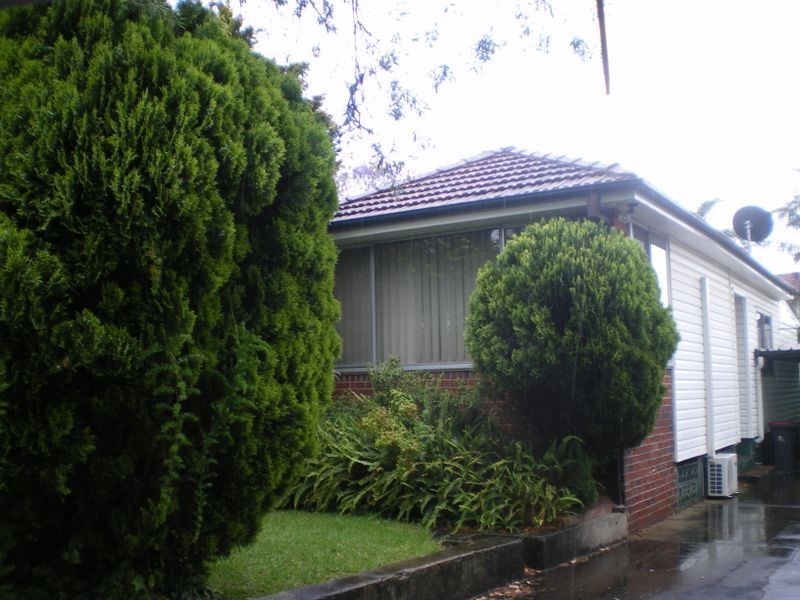 18 Greenland Avenue, Peakhurst NSW 2210