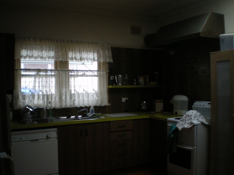 18 Greenland Avenue, Peakhurst NSW 2210