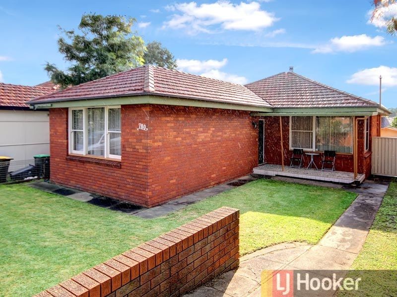 780 Forest Road, Peakhurst NSW 2210