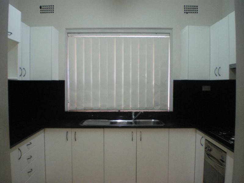 6 Earls Avenue, Riverwood NSW 2210