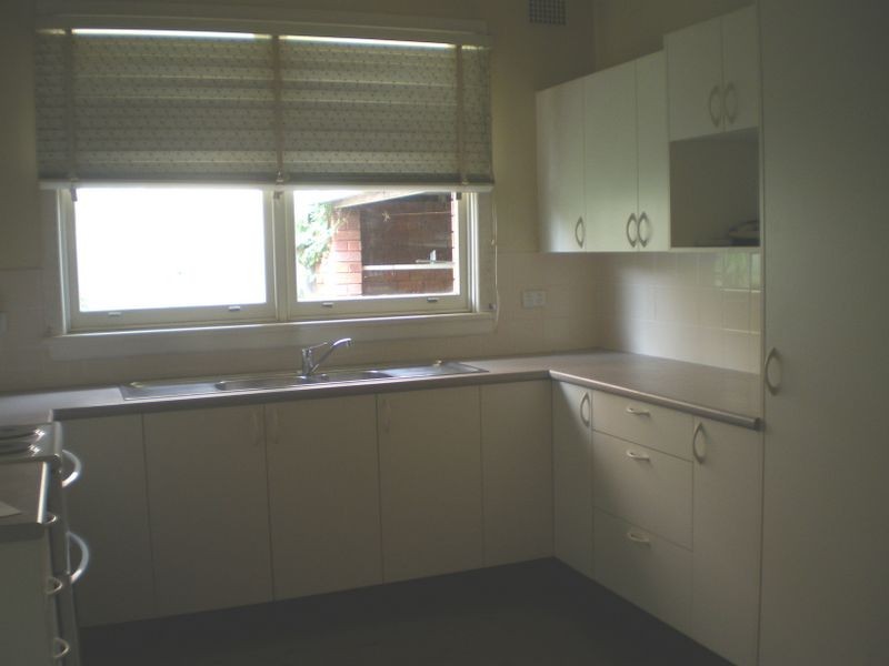 13 Wattle Street, Peakhurst NSW 2210
