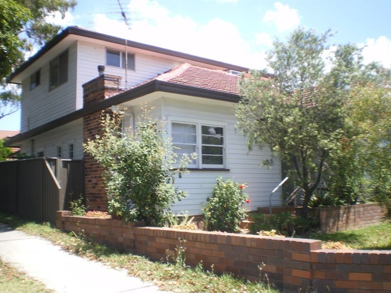 8 Thurlow Street, Riverwood NSW 2210