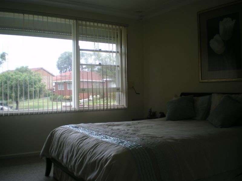 8 David Place, Peakhurst NSW 2210