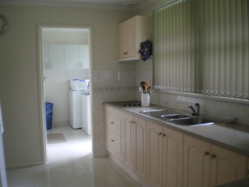 8 David Place, Peakhurst NSW 2210