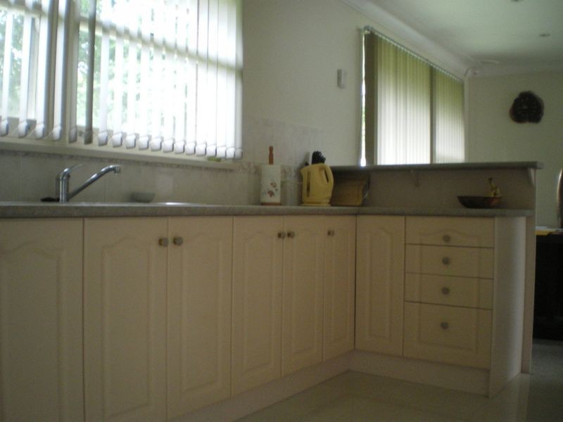 8 David Place, Peakhurst NSW 2210