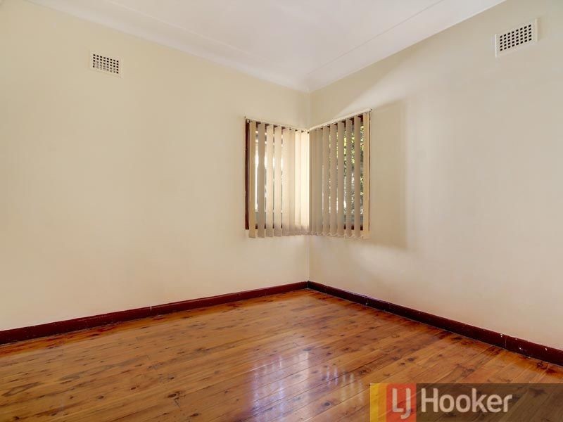 16 Bonds Road, Riverwood NSW 2210