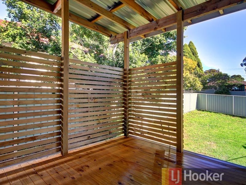 16 Bonds Road, Riverwood NSW 2210