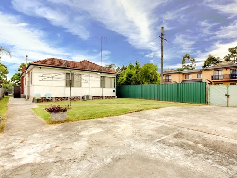 135 Belmore Road, Riverwood NSW 2210