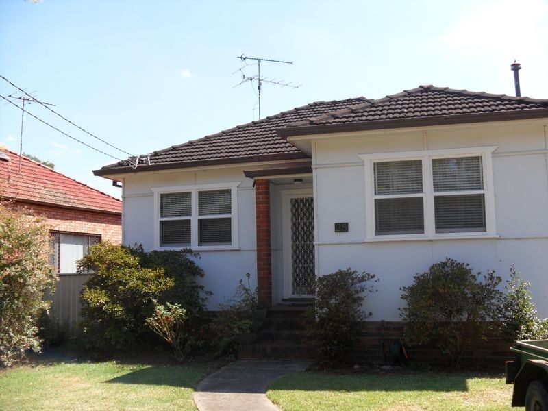 28 William Road, Riverwood NSW 2210