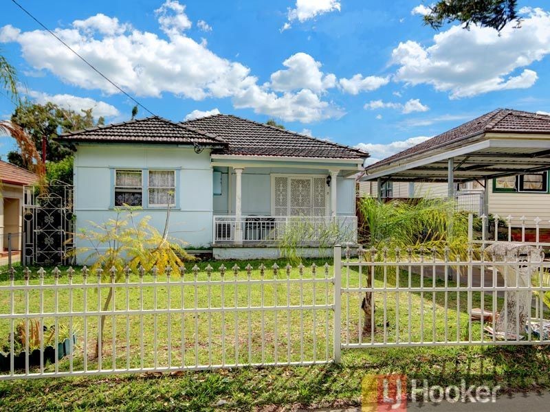 12 William Road, Riverwood NSW 2210