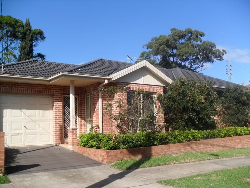 2A Mavis Avenue, Peakhurst NSW 2210