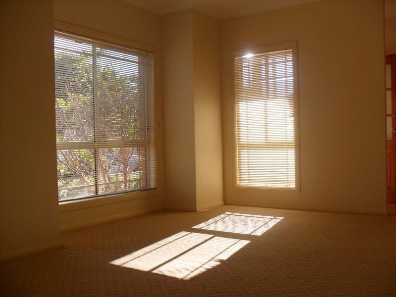 2A Mavis Avenue, Peakhurst NSW 2210