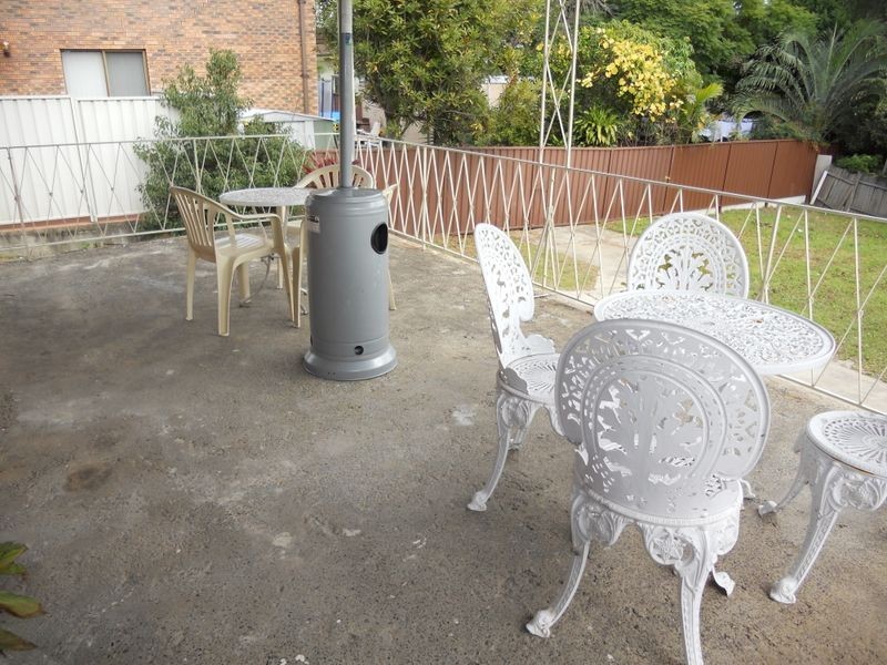 2/133 Belmore Road, Peakhurst NSW 2210