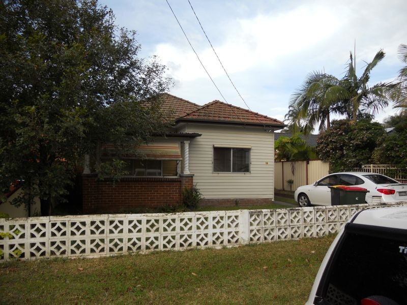 14 Kooreela Street, Kingsgrove NSW 2208