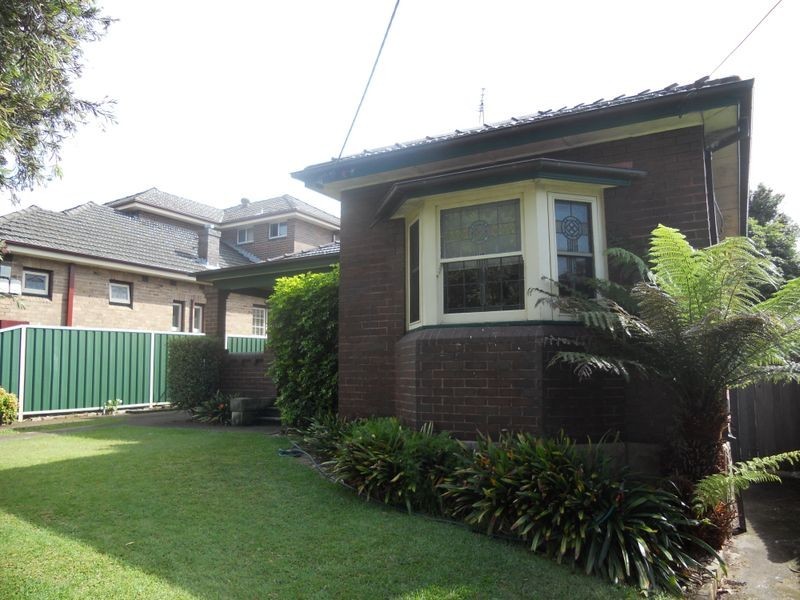 72 McRaes Avenue, Penshurst NSW 2222