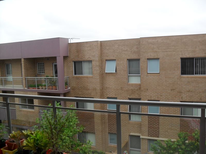 3/8-12 Coleridge Street, Riverwood NSW 2210