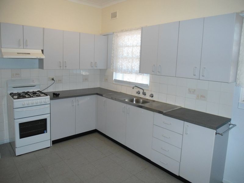 13 Carlton Parade, Punchbowl NSW 2196