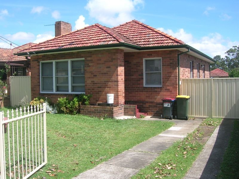 13 Carlton Parade, Punchbowl NSW 2196