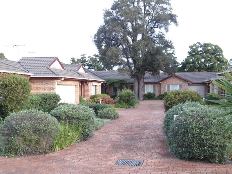 2/39-41 Amy Road, Peakhurst NSW 2210