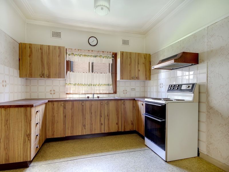 4 Morotai Avenue, Riverwood NSW 2210