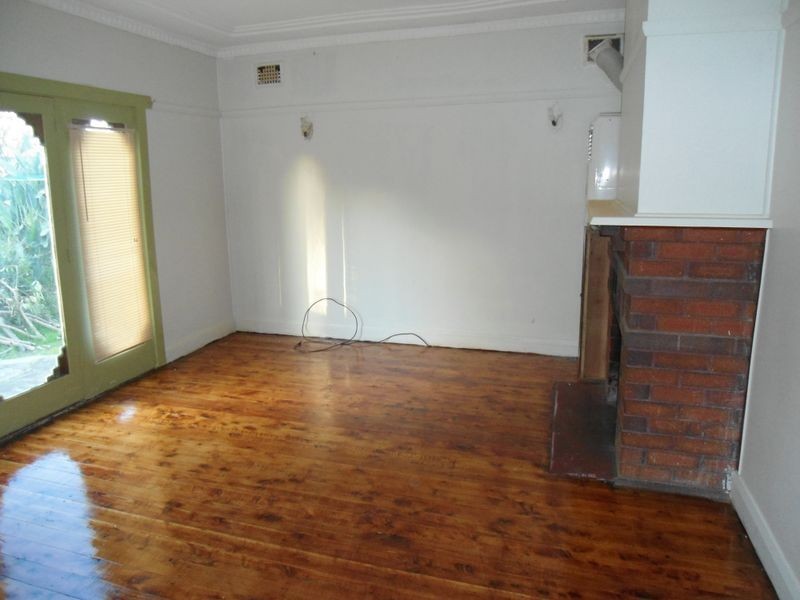 5 Amy Road, Riverwood NSW 2210