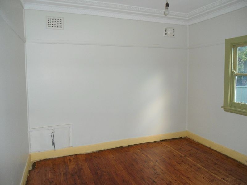 5 Amy Road, Riverwood NSW 2210