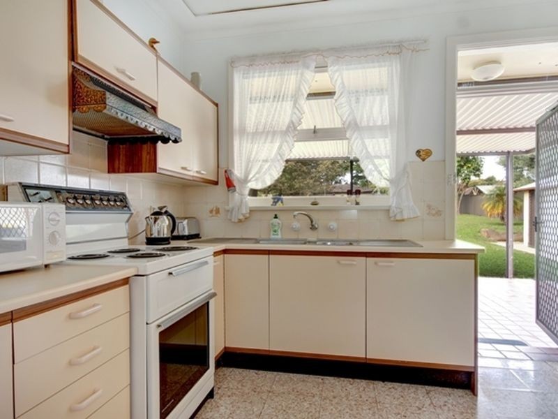 20 Elwin Street, Peakhurst NSW 2210