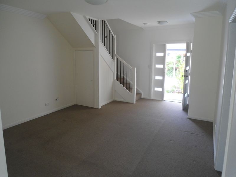 4/50 Clarendon Road, Peakhurst NSW 2210