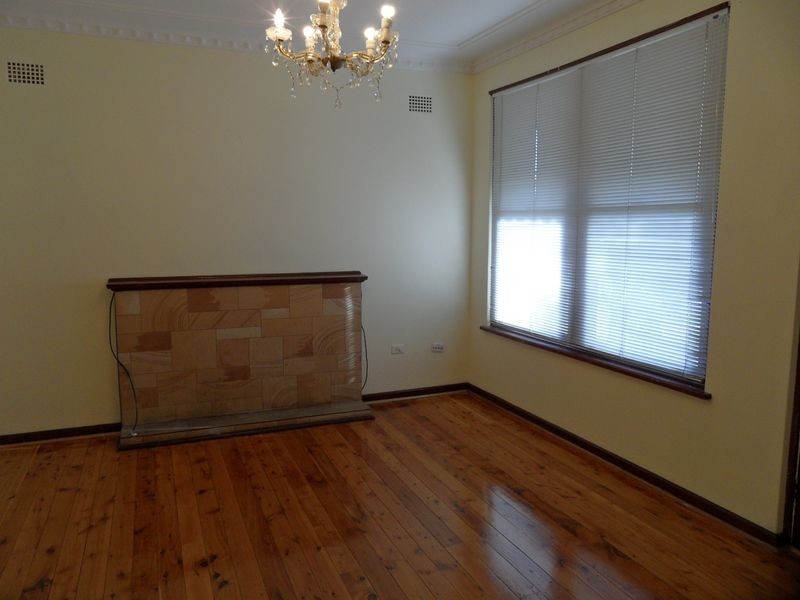 130 Belmore Road, Peakhurst NSW 2210