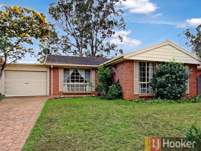 20 Dunbar Place, Mount Annan NSW 2567
