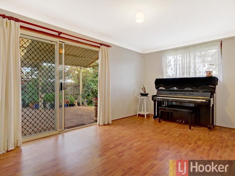 20 Dunbar Place, Mount Annan NSW 2567