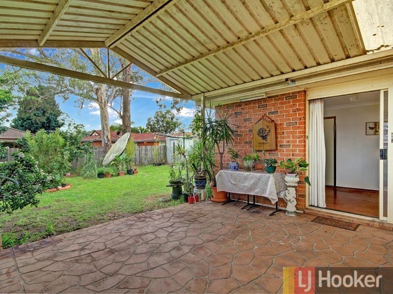 20 Dunbar Place, Mount Annan NSW 2567