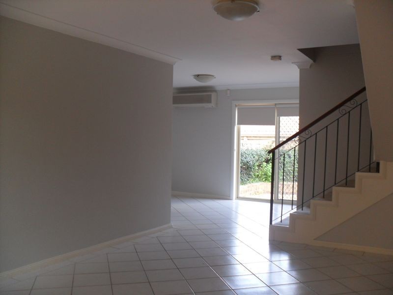 2/30 Grove Avenue, Narwee NSW 2209