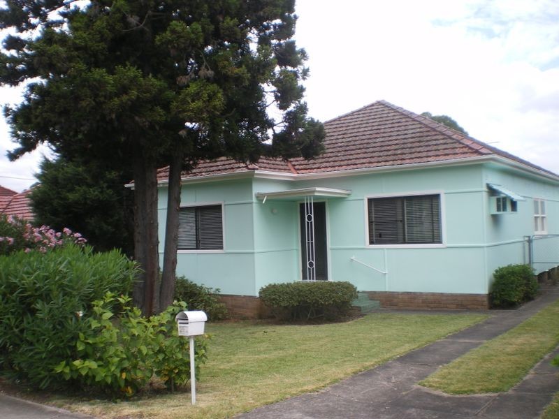 257 Bonds Road, Riverwood NSW 2210