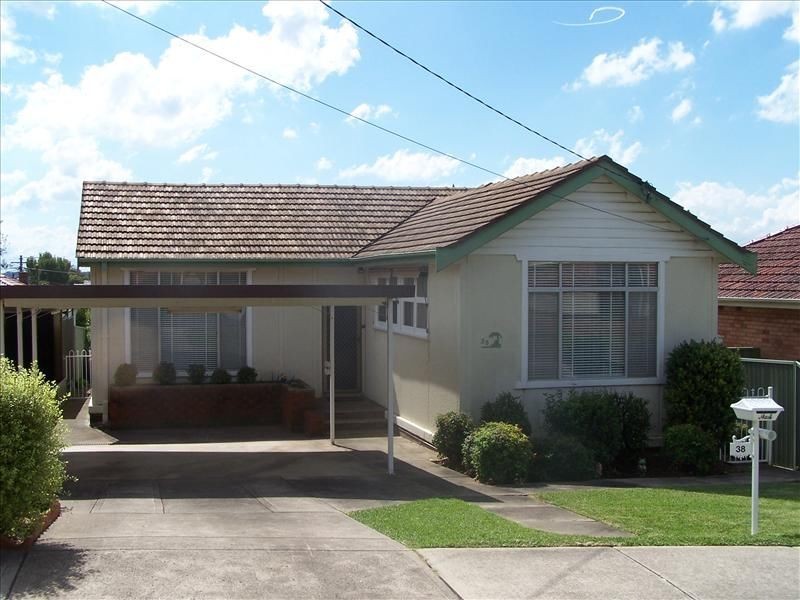 38 Bungalow Road, Peakhurst NSW 2210