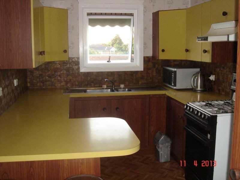 38 Bungalow Road, Peakhurst NSW 2210