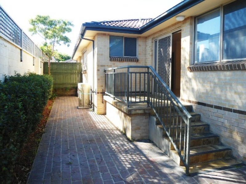 4/68-74 Bonds Road, Roselands NSW 2196