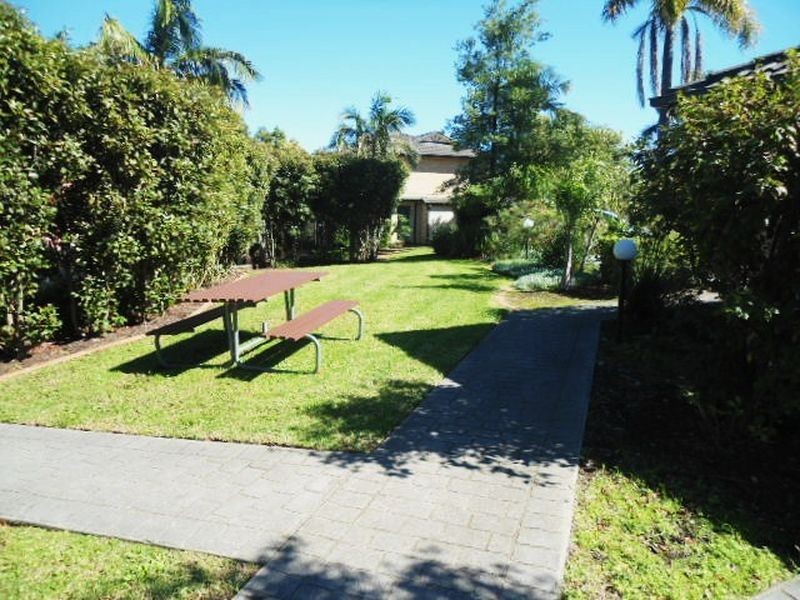 4/68-74 Bonds Road, Roselands NSW 2196