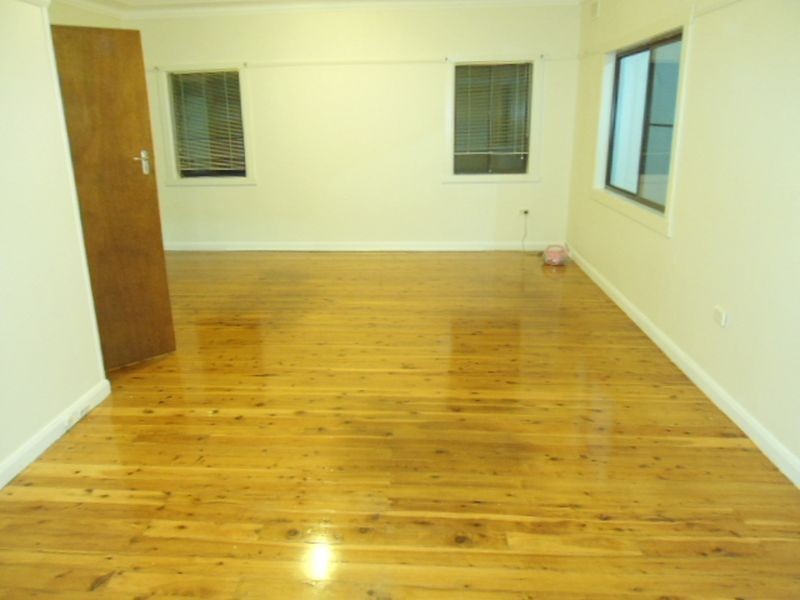 9 Clarke Street North, Peakhurst NSW 2210