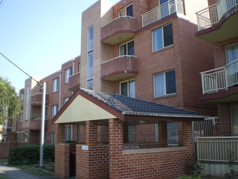 1/2 Short Road, Riverwood NSW 2210